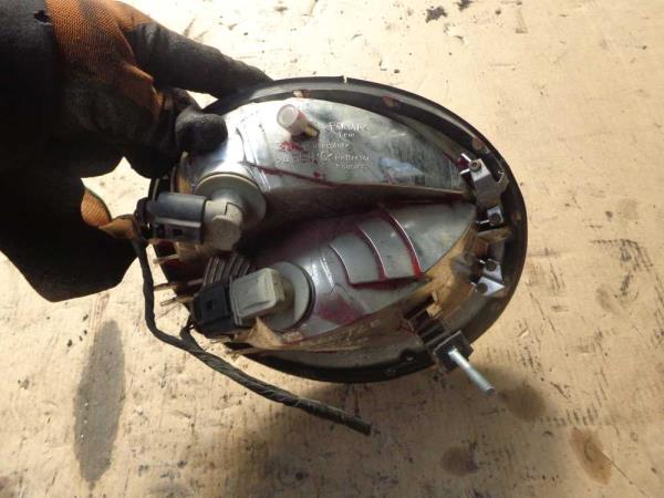 FEU ARRIERE DROIT VW -6/2005 - Vue 2